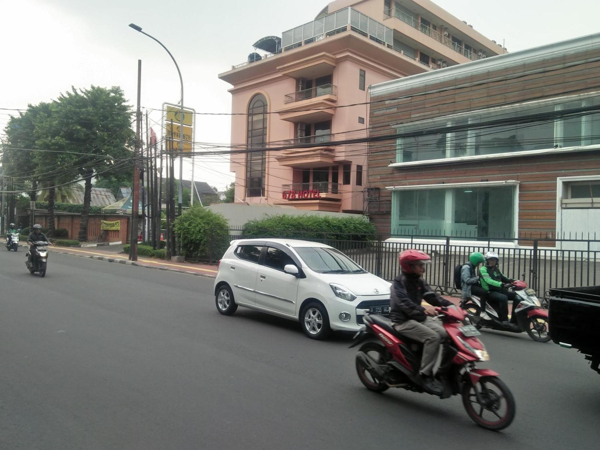 Hotel 678 Kemang Powered By Cocotel Jakarta Exterior foto