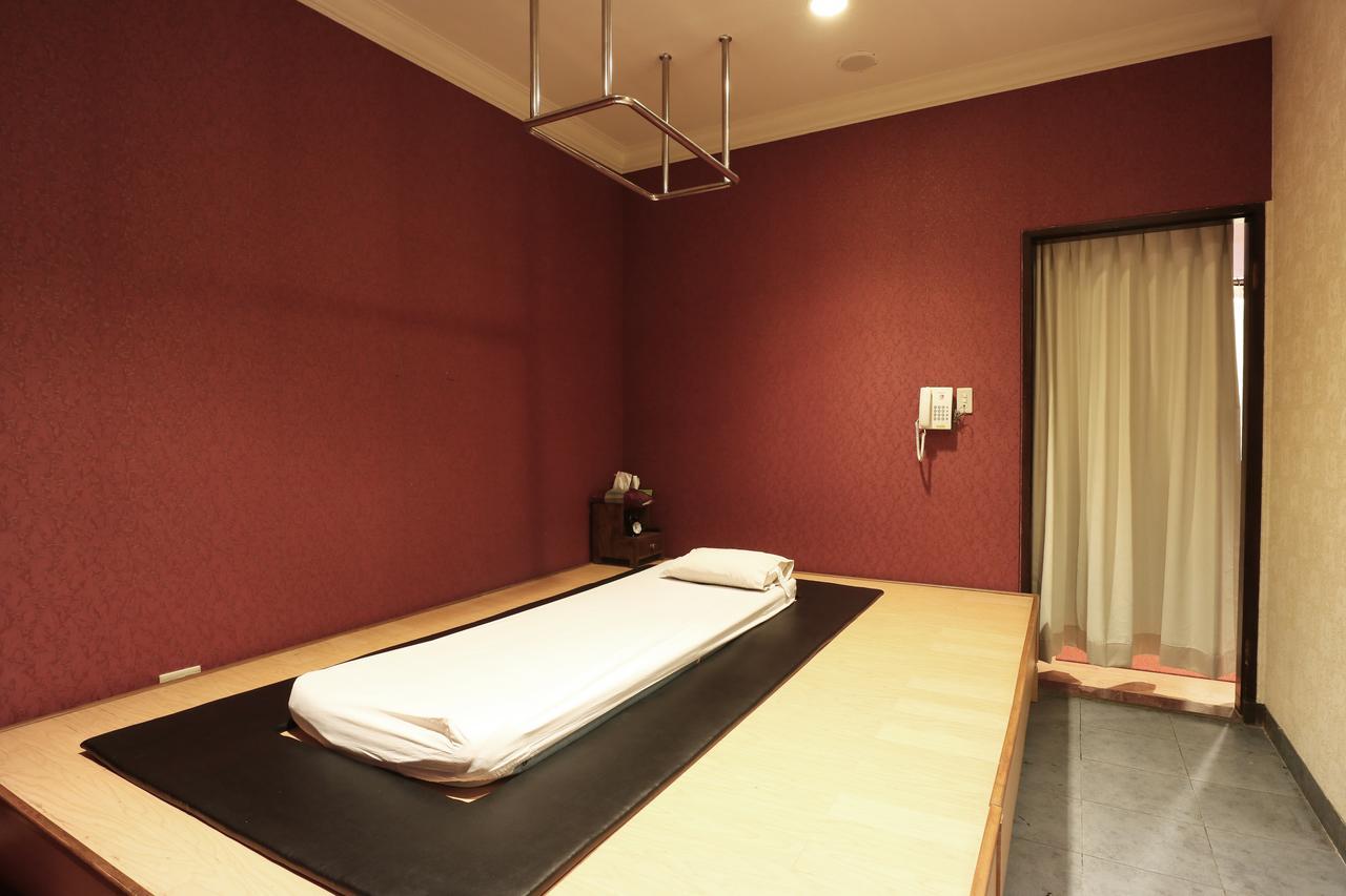 Hotel 678 Kemang Powered By Cocotel Jakarta Exterior foto